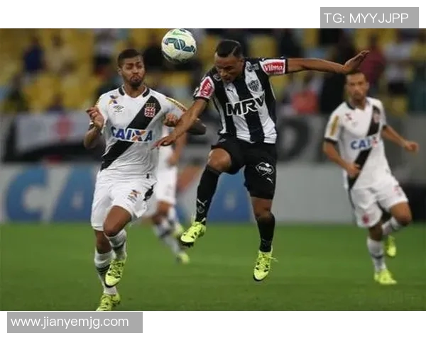 戈亚斯与格雷米奥激战正酣谁能在这场对决中笑到最后